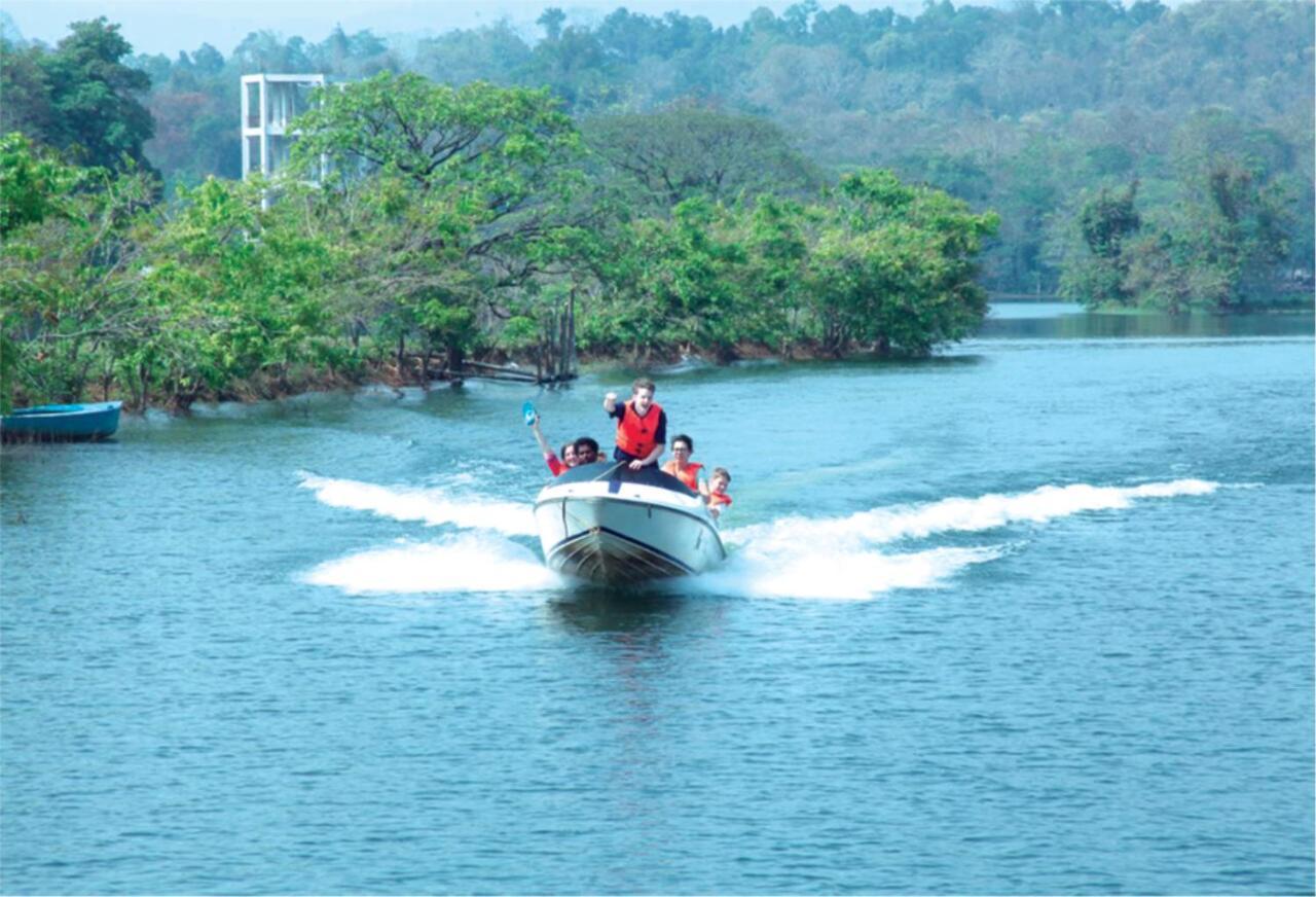 Carmel Tourism Village Kotamangalam Luaran gambar